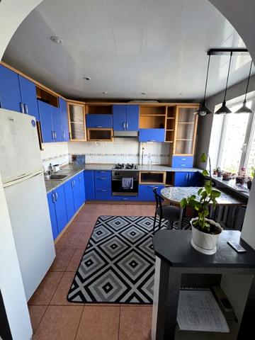 Героїв просп., 11