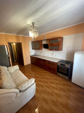 Милославська вул., 4