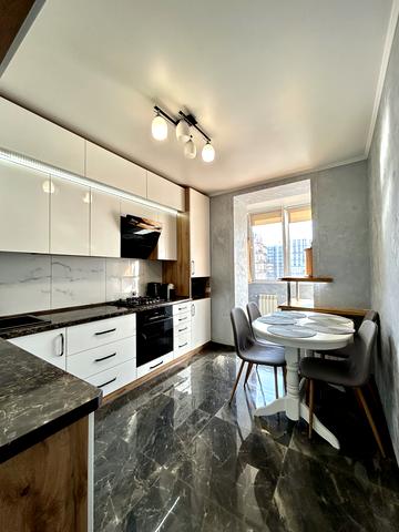 Хіміків вул., 21а