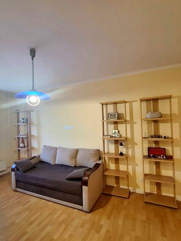 Бориспільська вул., 34