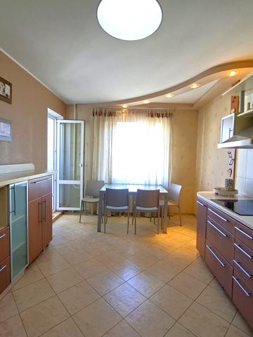 Тетянинська вул. (Леваневського), 9