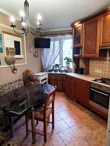 Нижній Вал вул., 41