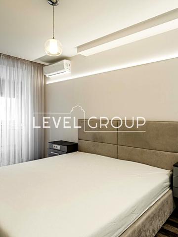 Феодосійська вул., 1