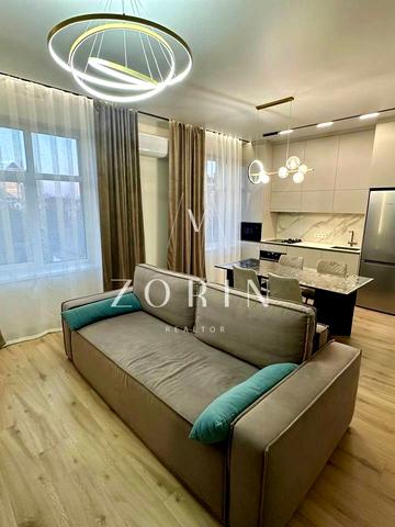 Сергія Єфремова вул. (Ворошилова), 1