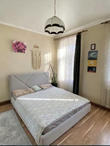 Манежна вул., 22