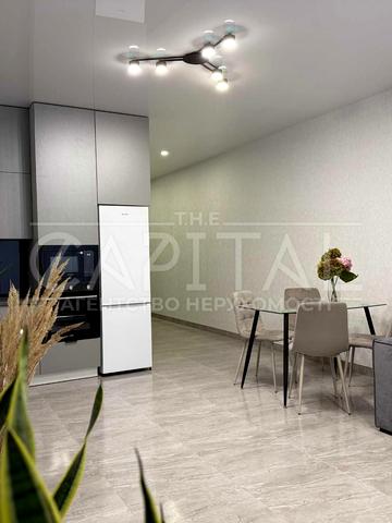 Садова вул., 6