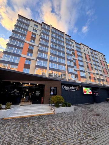 Степана Бандери вул., (Будинок 7)