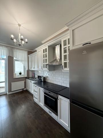 Миколи Міхновського бульв. (Дружби народів), 14-16