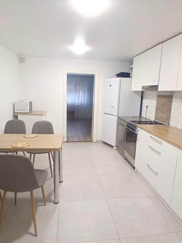 Сонячна вул., 14