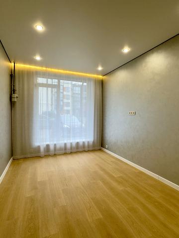 Фабрична вул., (Будинок 2)