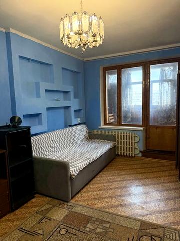 Валентинівська вул., 13а