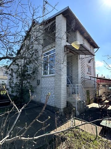 Центральна вул.