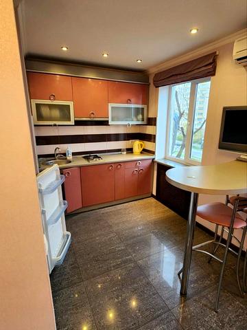 Всеволода Нестайка вул. (Олександра Мильчакова), 5