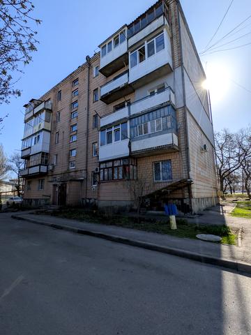 Героїв Маріуполя вул., 81