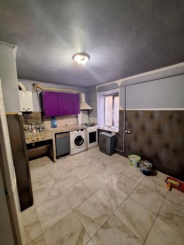 Соборна пл., 9