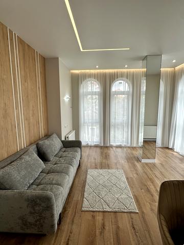 Мала Морська вул., 13