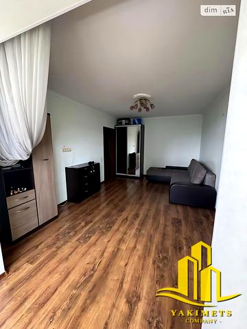 Академіка Єфремова вул. (Командарма Уборевича), 25