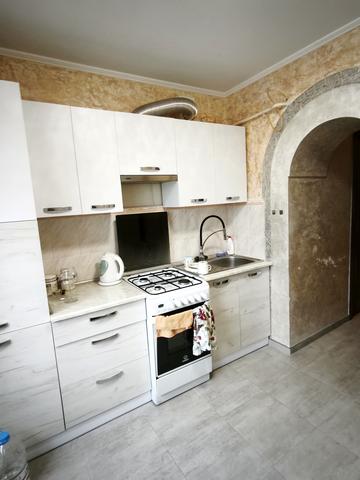 Золотогірська вул., 4