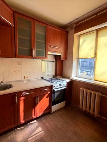 Індустріальний просп. (Фрунзе), 52