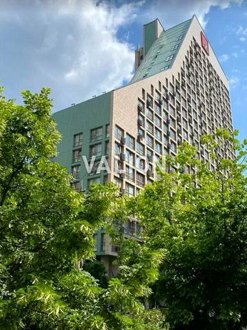 Золотоустівська вул., 34