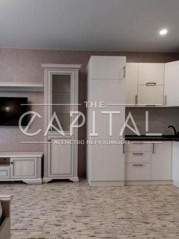 Предславинська вул., 53