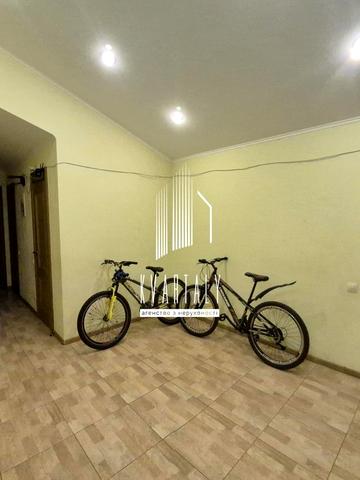 Івана Дяченка вул., 20