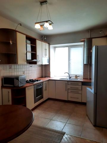 Академічна вул. (Піонерська), 1