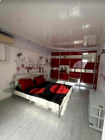 Героїв Дніпра вул., 32