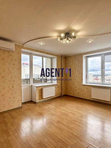 Валерія Лобановського вул., 9