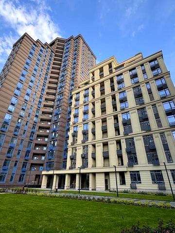 Річкова вул., 4