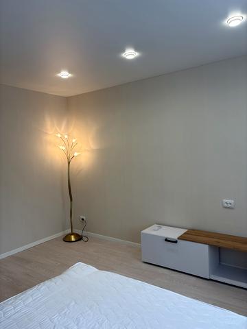 Універсальна вул., 29