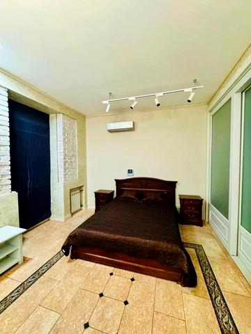 Ярославська вул., 28