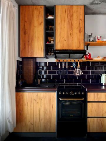 Боярська вул., (Будинок 2)