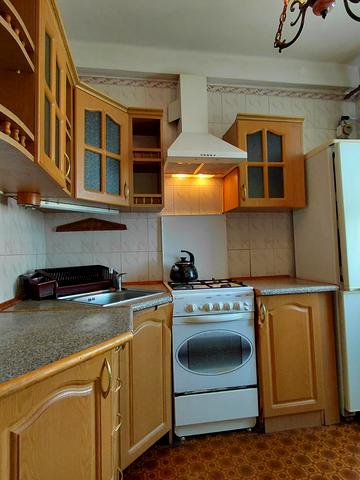 Оболонський просп., 51/30