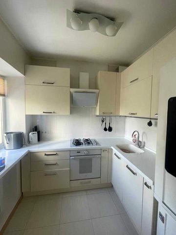 Лесі Українки бульв., 16