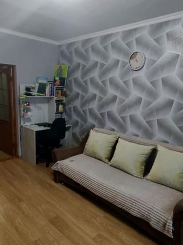 Привокзальна вул., 8