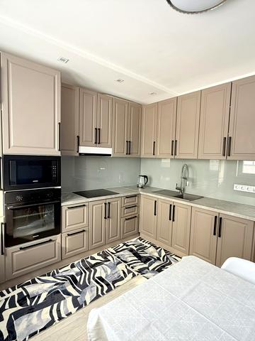 Авраама Лінкольна вул. (Димитрова), 6-Б