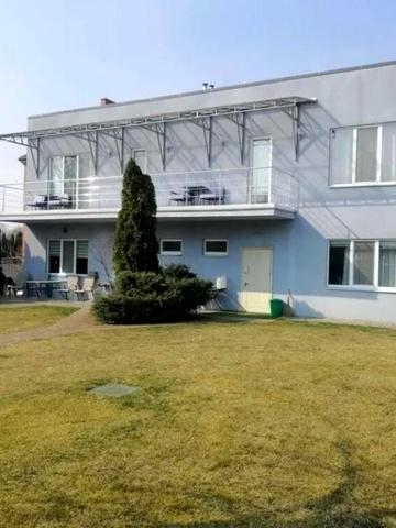 Садова вул.