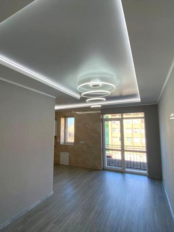 Олександра Довженка вул., 21а