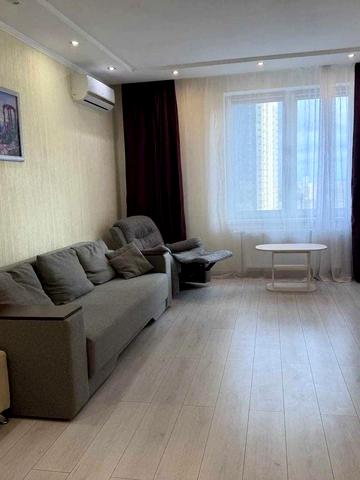 Академіка Глушкова просп., 9-В