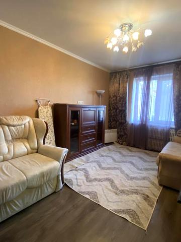 Набережна Перемоги вул., 124