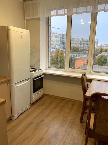 Лесі Українки бульв., 36/10