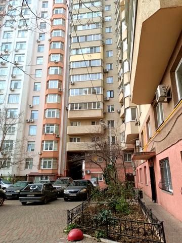 Дюківська вул., 8