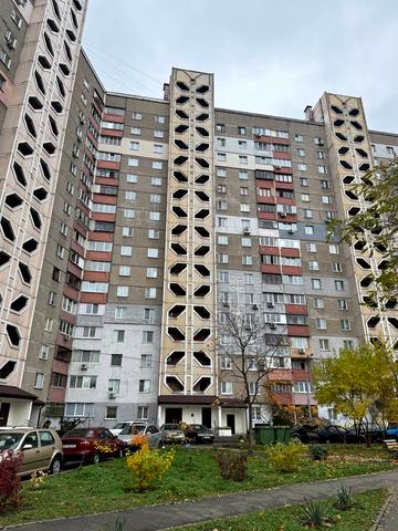 Анни Ахматової вул., 14-Б