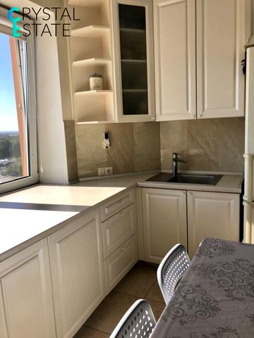 Старицького вул., 20/4