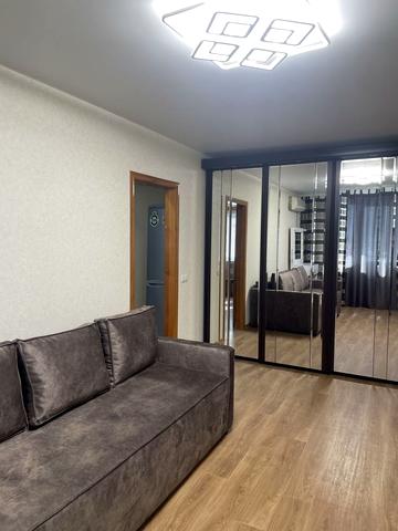 Бригади Хартія вул., 37