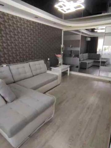 Академіка Заболотного вул., 16