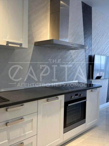 Андрія Верхогляда вул. (Михайла Драгомирова), 2