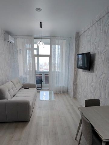 Берестейський просп. (Перемоги), 11 к1