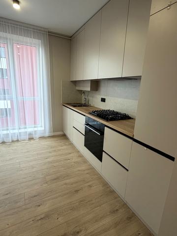 Студентська вул., 34а